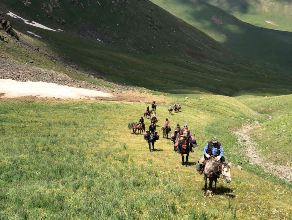 Burana Tower, Skazka Canyon, Sary Chelek Lake, Barskoon Gorge, Altyn Arashan Gorge, Arslanbob Walnut Forest, Son Kol Lake, Kyzyl Asker, horse riding in kyrgyzstan, trekking, kyrgyzstan, tourizm in kyrgyzstan, Issyk kul lake
