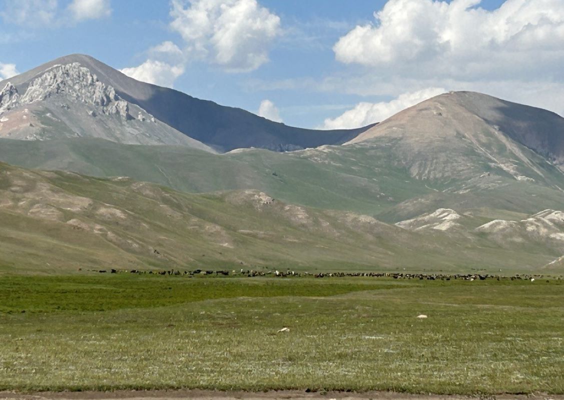 Tours Kyrgyzstan, Silk Road, Tours Central Asia, Horse riding tour, Kyrgyzstan, Trekking tour, Altyn Arashan, Issyk-Kul lake, Son-Kol lake