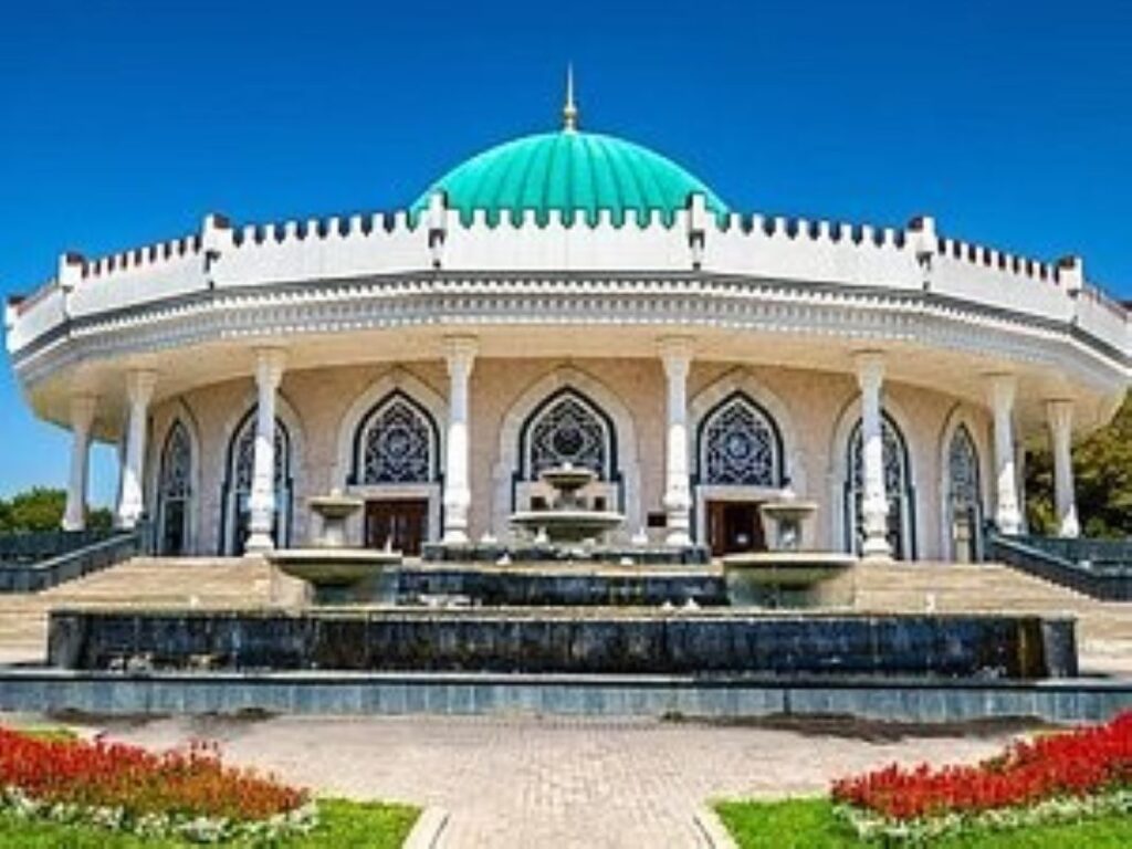 Independence Square, Tashkent. Tour to Uzbekistan