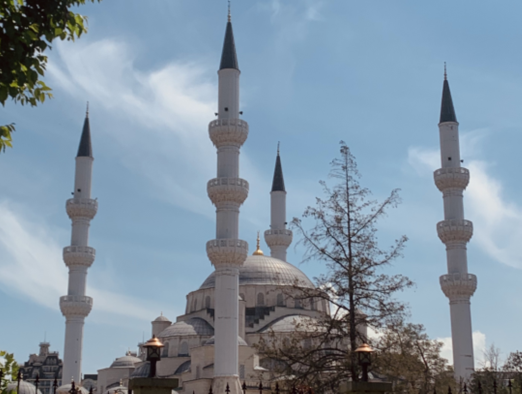 photo of outside lookkinf of Central Mosque in Bishkek