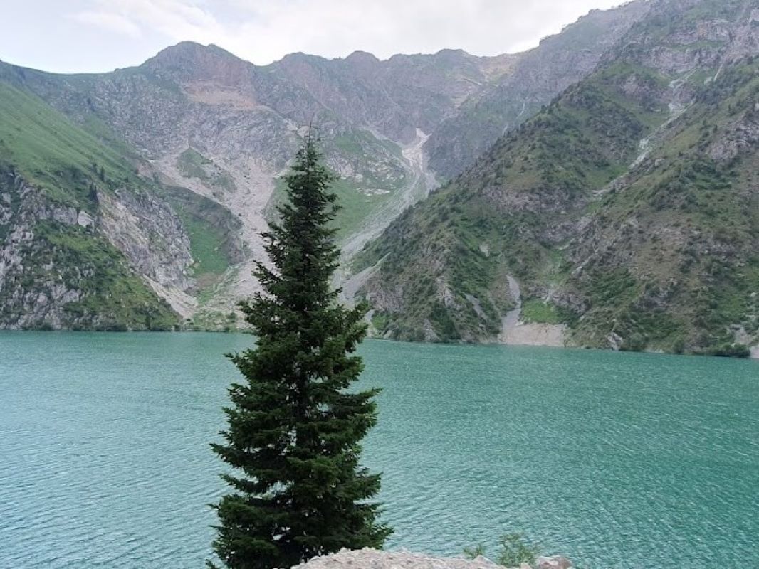 picture of kara-kamysh lake. Kyrgyzstan