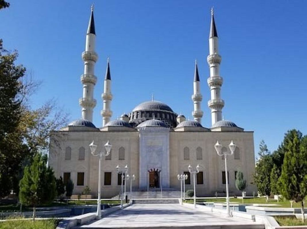 Turkmenistan. Erwaz Mosque