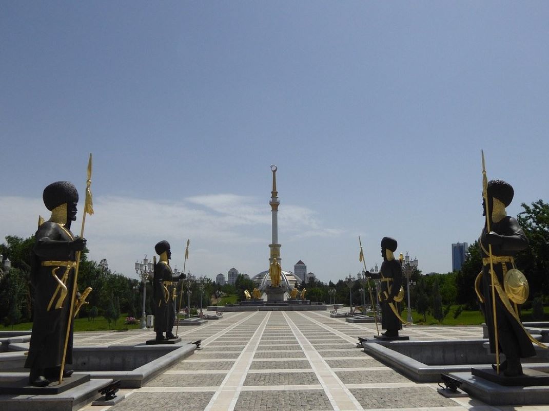 picture of Independence_Monument Asghabat