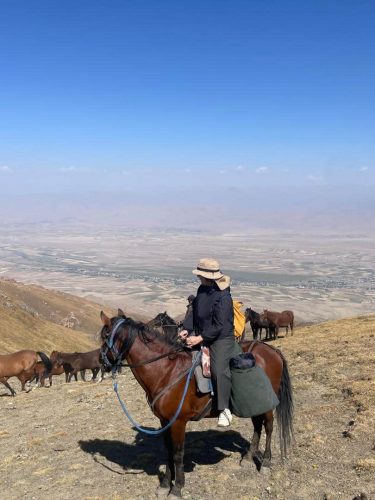 travel to son kul, tours in son kul lake. horseback son kol