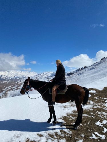 Tour to Son Kul lake. Travelers from Europe